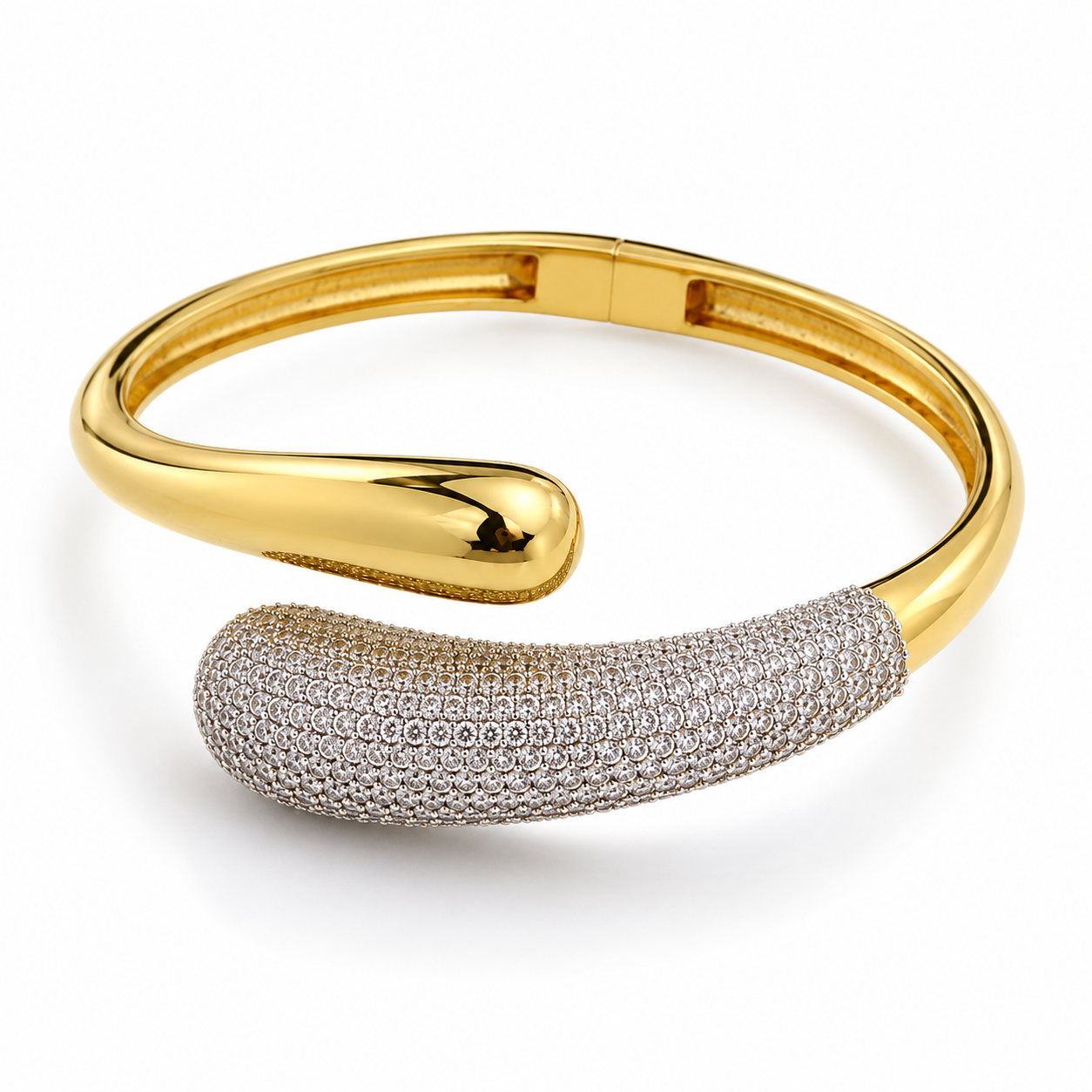 Éclat Pavé Gold Bangle