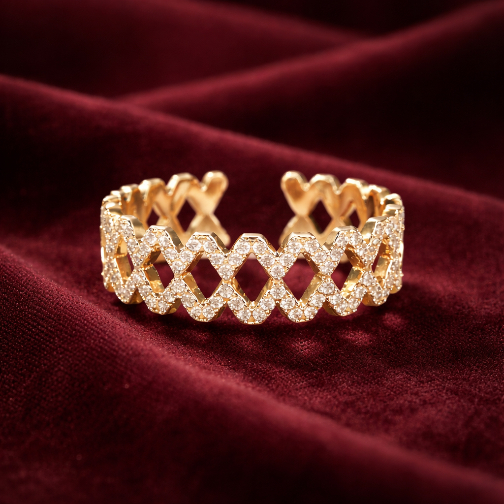 Gold Diamond Lattice Ring