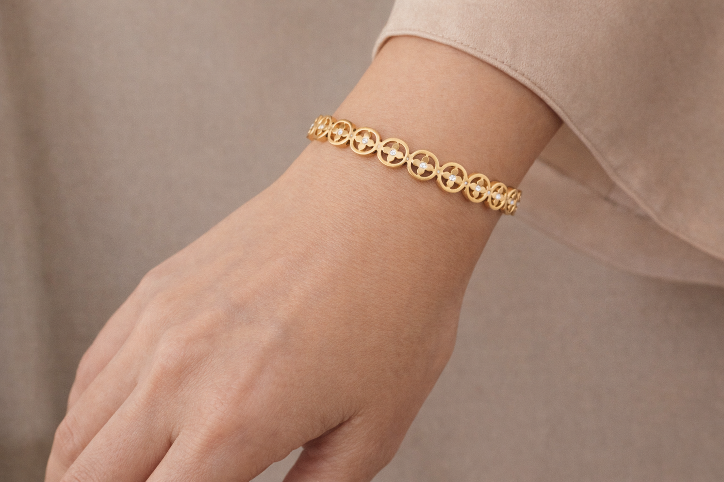 Crystal Circle Link Bracelet