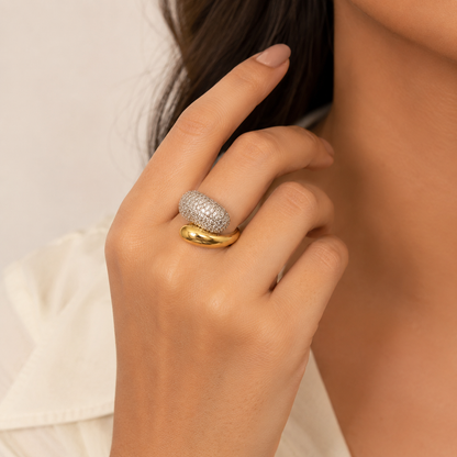 Éclat Pavé Gold Statement Ring