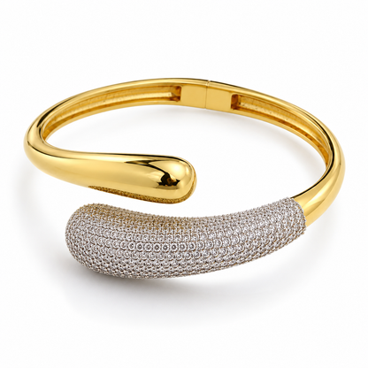 Éclat Pavé Gold Bangle