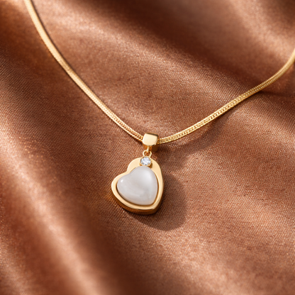 Gold Heart Pearl Pendant Necklace
