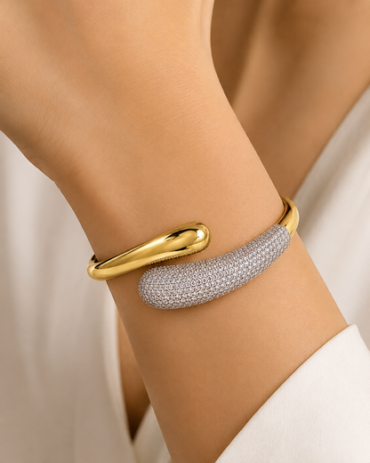 Éclat Pavé Gold Bangle