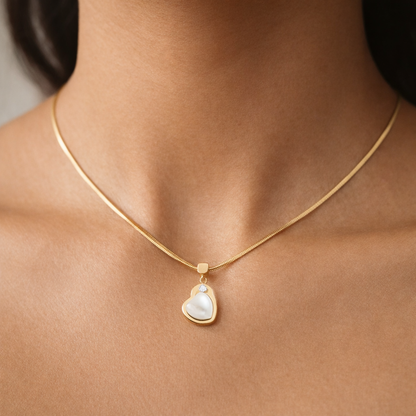 Gold Heart Pearl Pendant Necklace