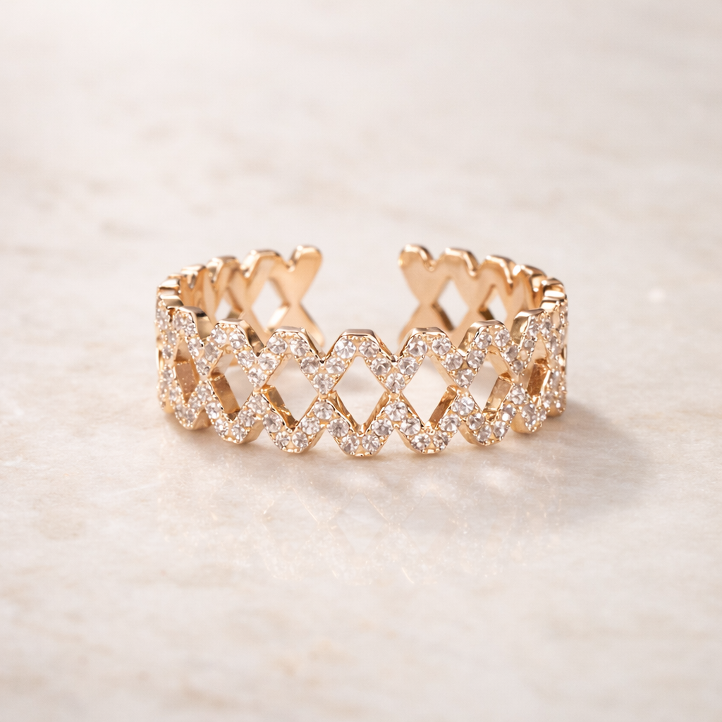 Gold Diamond Lattice Ring
