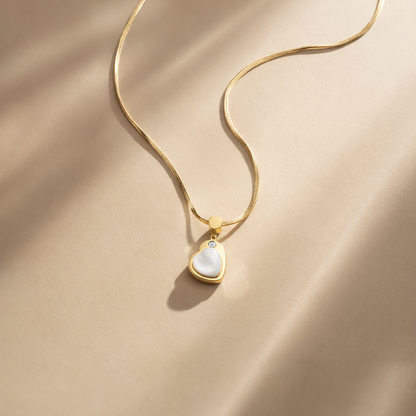 Gold Heart Pearl Pendant Necklace