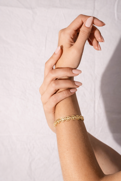 Crystal Circle Link Bracelet